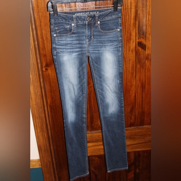 American Eagle Outfitters Medium Wash Skinny Jeans - Picture 15 of 16